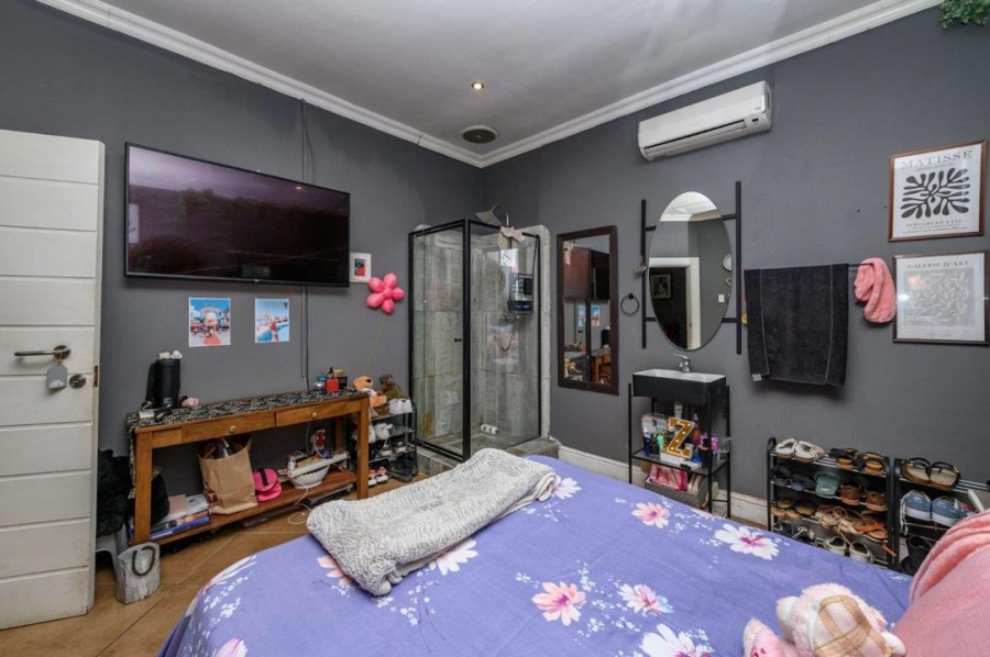 5 Bedroom Property for Sale in Van Riebeeck Hoogte Eastern Cape